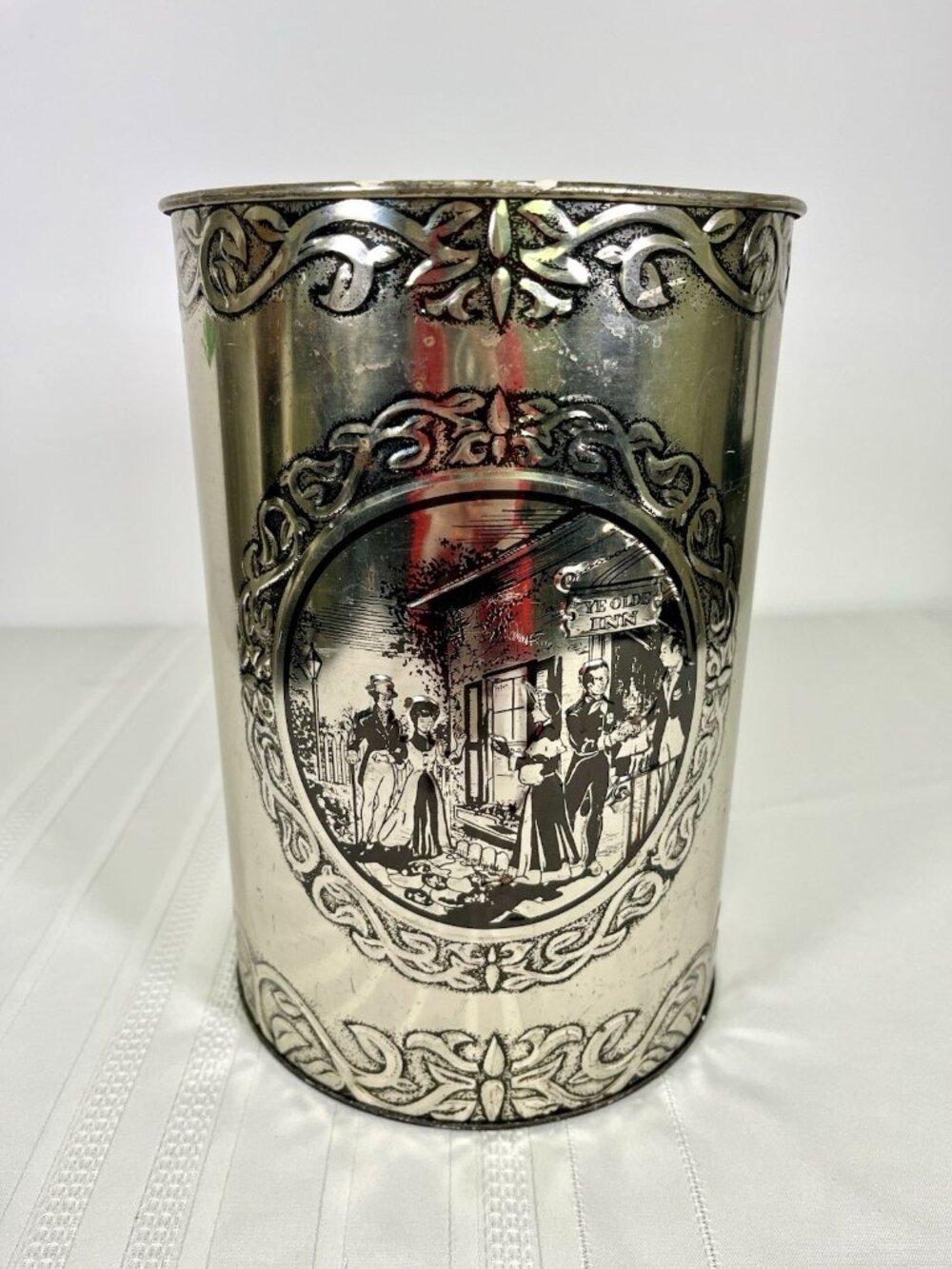VTG Ye Olde Inn Metal Wastebasket English Pub Tavern Scene Trash Can Colonial
